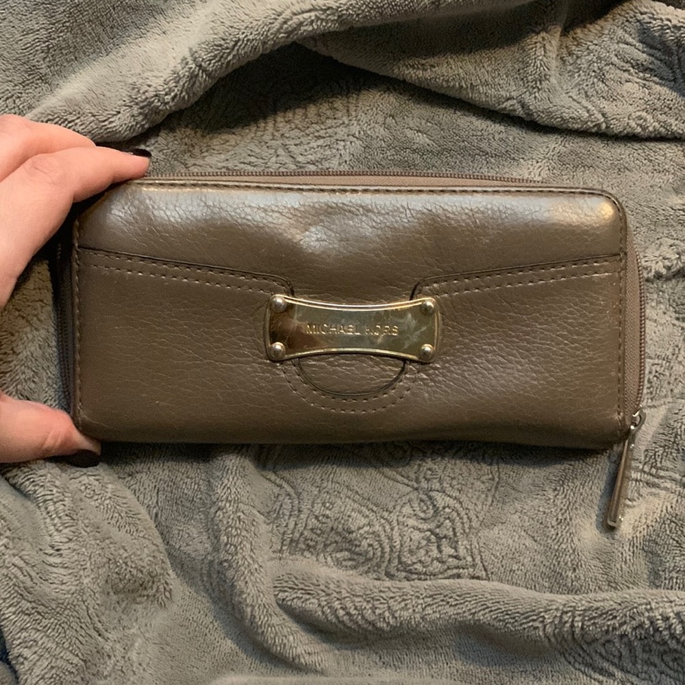 Used Michael Kors Wallet- Tanish-Gray
